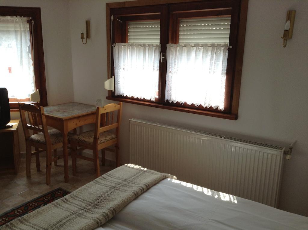 Vanda Guest House Arbanasi Esterno foto